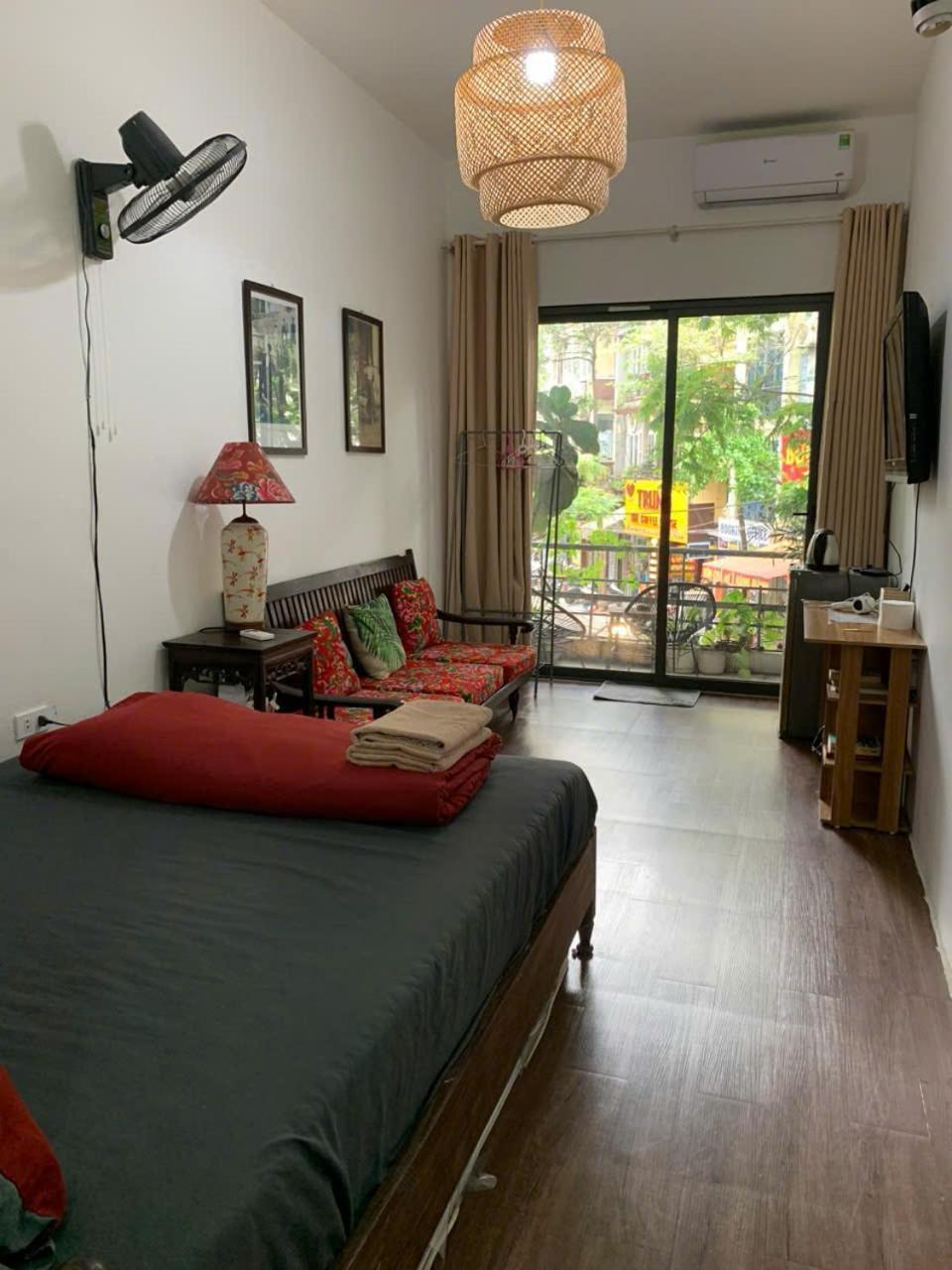 Nusmile Home & Travel 22 Hang Non, Old Town Hanoi Exterior photo